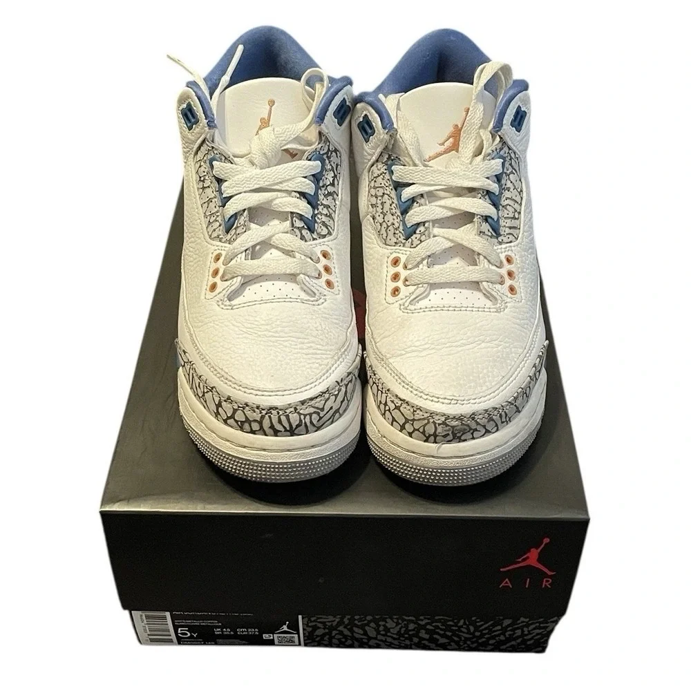 Nike Air Jordan Boy's Retro 3‎ (GS) White/Metallic Copper Size 5Y